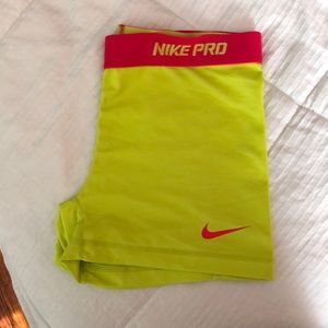 NIKE PRO SPANDEX